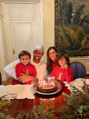 Tamara Falcó Instagram - Y pensar que el domingo este enano cumplió 5 añazos ya…❤️