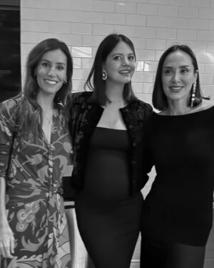 Tamara Falcó Instagram - Navidad es esto: amigos, risas, conversaciones largas y brindis que se alargan más de la cuenta 🤍
Gracias a todos los que hicisteis que esta noche fuera tan especial.
Que nunca falten los momentos compartidos.