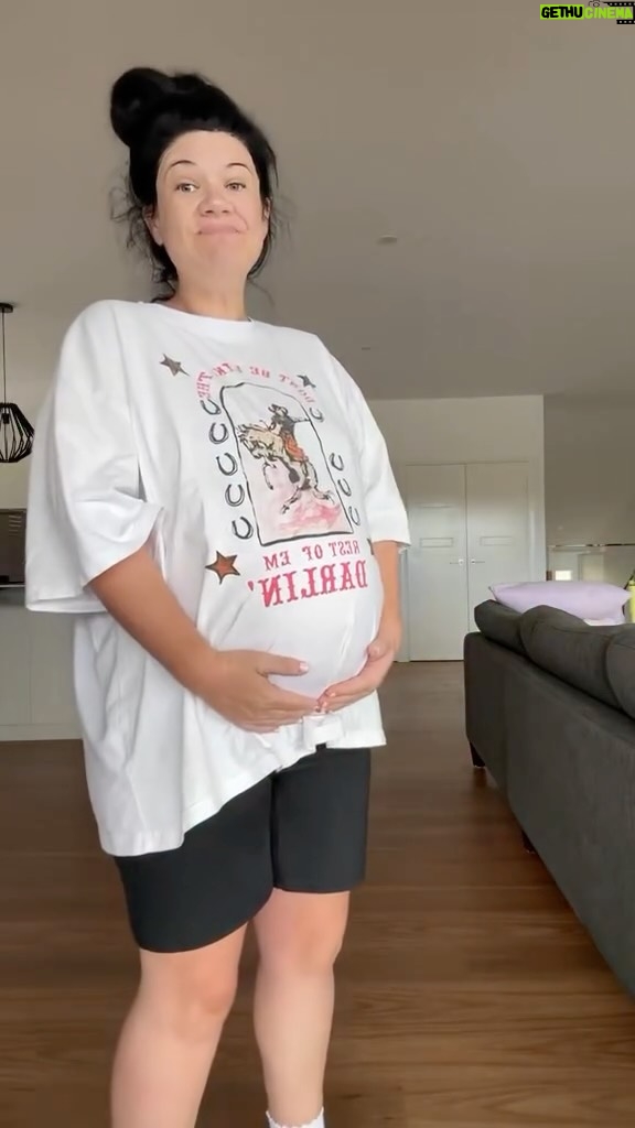 Tanya Hennessy - 3.8K Likes - Still no baby….