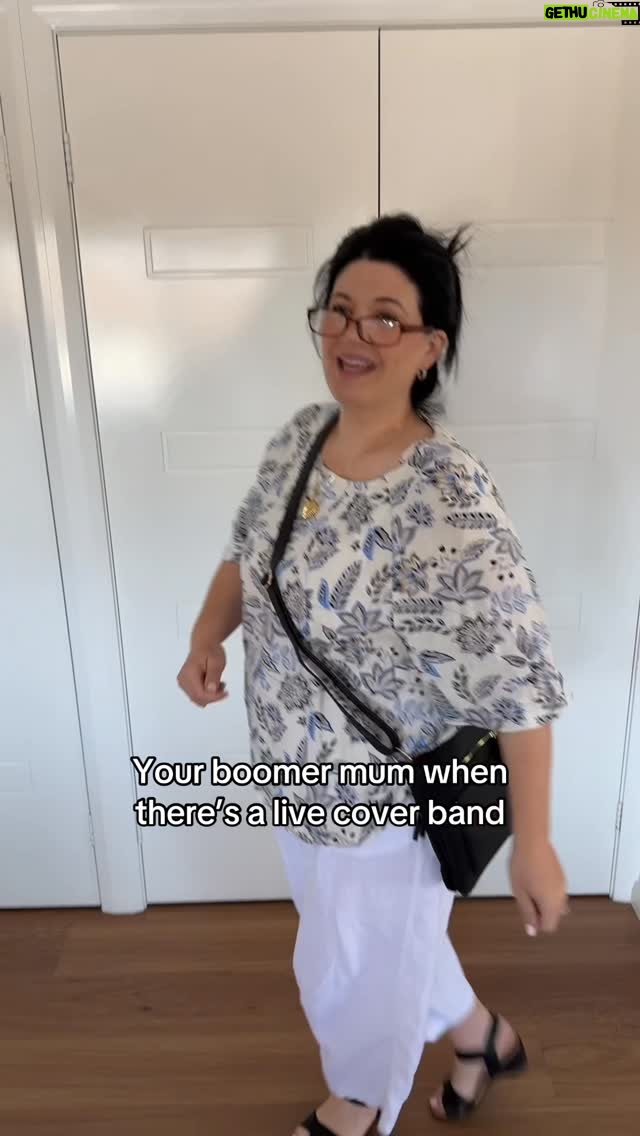 Tanya Hennessy - 63.9K Likes - Have you ever seen Lorraine?