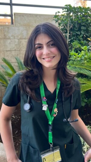 Tara Abboud Instagram - Balancing my acting career with med school has been a blessing.

Last year was my first clinical year. From slipping into my very first lab coat and watching doctors work their magic, to learning what an OSCE exam is and living the pressure of it all! I’ve seen firsthand why we call doctors superheroes. I made the coolest friends and had endearing interactions with patients.

This year taught me so much about life, humanity and myself. Forever grateful for the journey. More to go 💃

#medschool #medicine #acting