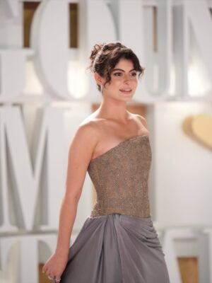 Tara Abboud Instagram - @gff closing ceremony 💜

Stylist @omziag 
Dress @ramikadi 
Jewellery @glamour.jewellery 
Makeup @themariamkhairallah @maccosmeticsmiddleeast 
Hair @koko.adel0 @alsagheersalons 
Photography @maged_helal 

Management @madrisingcelebrity
