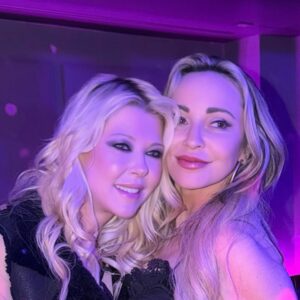 Tara Reid Instagram - Please join me in wishing my beautiful soul sister @tarareid a very happy birthday & love to @drbentalei for throwing a fabulous event raising funds for the incredible charity, where he performs miracles @hugsfoundationinc & also enjoy #tarareid choreography on the end slide 🩷💜 photo cred @ella_hovsepian