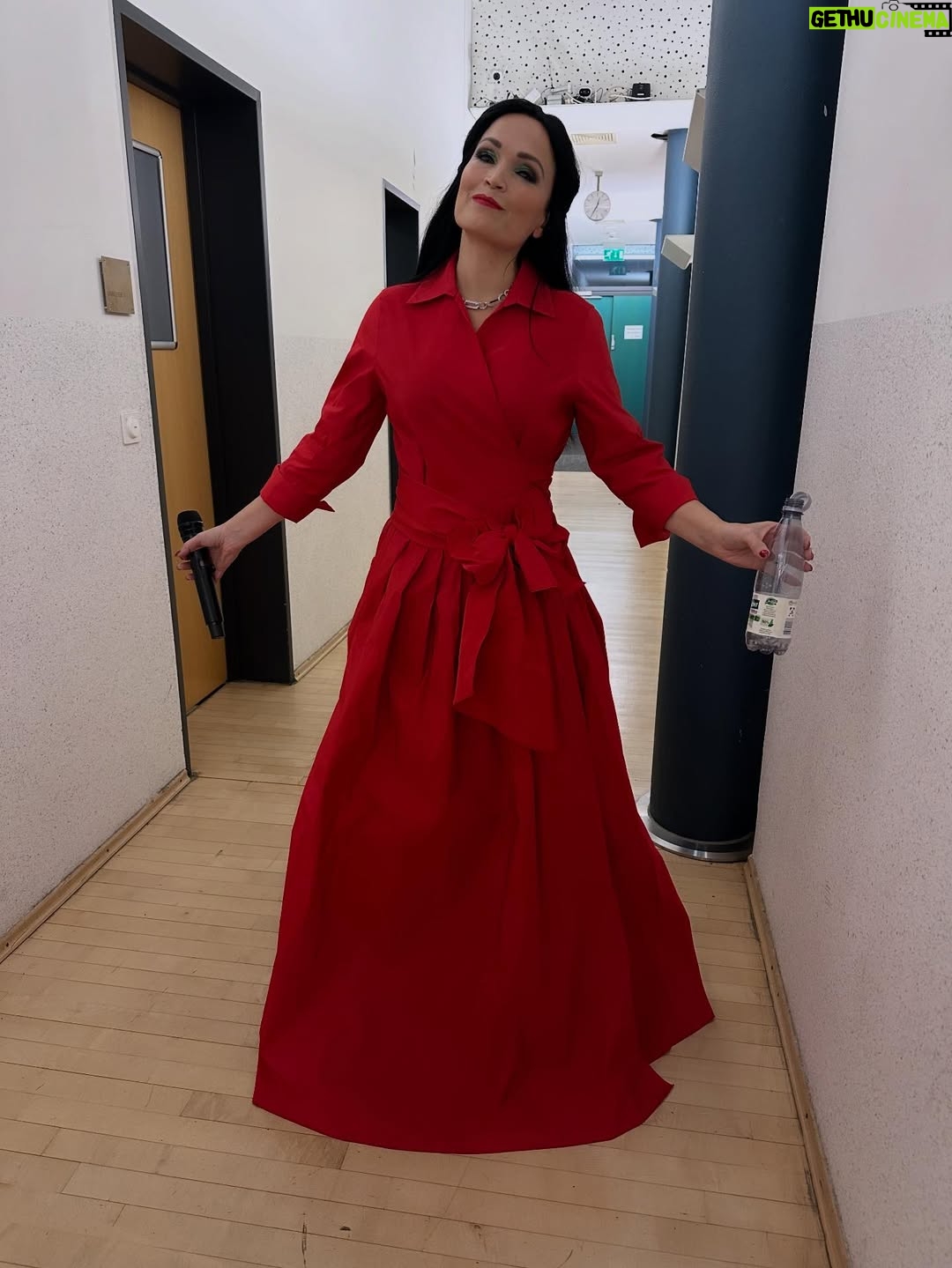 Tarja Turunen - 15.4K Likes - Tonight was the first Christmas concert of the tour. Markneukirchen audience was just wonderful and the atmosphere was perfect. Thank you for having me. See you tomorrow in Regensburg, Germany.