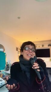 Tatiana Astengo Instagram - Si el invierno llega a tu ventana… 
Sé feliz! 
Con 💜 para esta noche fría y de soledad. 
Un tema hermoso parte de la película Habana Blues.