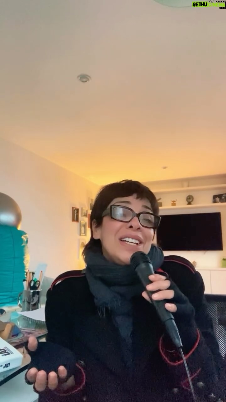 Tatiana Astengo - 4.7K Likes - Si el invierno llega a tu ventana… 
Sé feliz! 
Con 💜 para esta noche fría y de soledad. 
Un tema hermoso parte de la película Habana Blues.