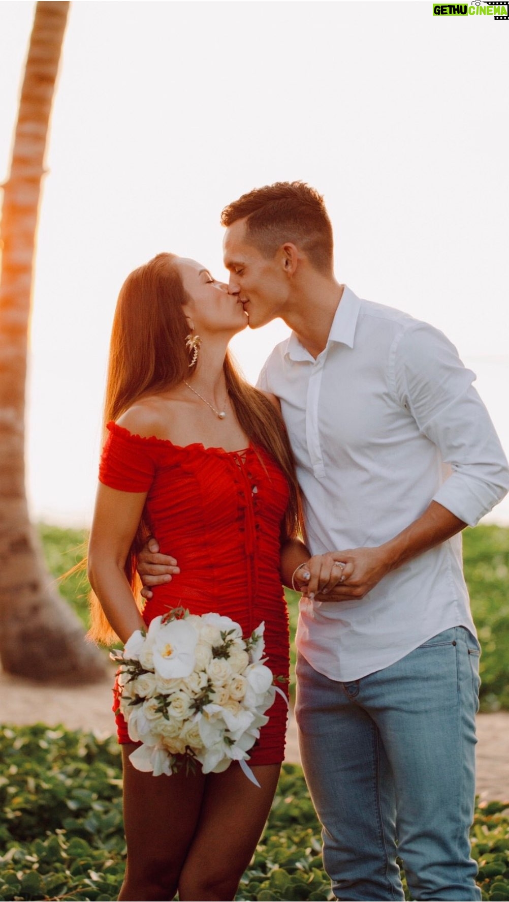 Taya Rogers - 629 Likes - 7 years today since the easiest YES I’ve ever said & I’m still the luckiest girl I know 🥰 🐚
