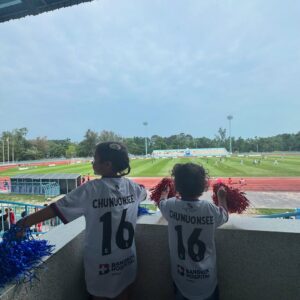Taya Rogers Instagram - Happy Father’s Day to the man showing our kids how to work hard, live with passion, & chase your dreams with unwavering determination 💖⚽️🏝️🐒💪🏽 

You put a team together in record time, worked on every aspect of making Samui United a reality for the island that raised you, and continue to find ways to provide opportunities for the other kids on the island who, like you, spent their childhood turning every space into a football pitch and every coconut into a goal worthy ball. 

And now here we are- 6 months of Samui United, 4 months of training, late nights planning, early mornings & late nights spent navigating the challenges of bringing this dream to life, and we are ⚡️UNDEFEATED⚡️- Our little ragtag team of islanders, reflecting your passion right back at you, backed by an island of people who never thought they’d see the day they’d have a professional team to cheer for…. And we’re on our way to the finals 🌟⚽️💪🏽🏝️🐒💪🏽 

You amaze me every day and I am so grateful I get to be by your side for this journey. As far as I’m concerned, we’re already winning 💖