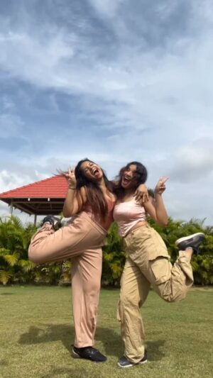 Tejaswani Behera Instagram - Peelingsuuuuu with my bae 💋❤️🔥🔥
.
@sekharmaster @alluarjunonline @rashmika_mandanna
.
.
.
.
#peelings #pushpa2 #trend #reels #viralreels