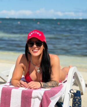 Tessa Blanchard Instagram - The past couple days have been great to disconnect, but now it’s back to work! See you all tonight in Arena Mexico. 
Subscribe to Instagram to see more vacation photos 💕💎