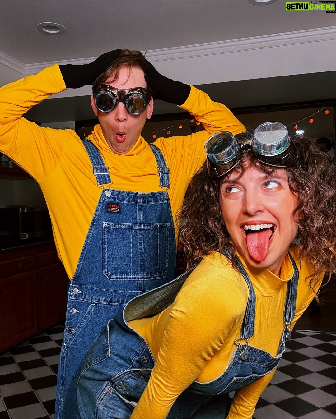Tessa Netting - 2.1K Likes - On Halloween this group of kids came to our house to trick or treat and one of them was dressed as a banana so when we opened the door a kid yelled, “THEY’RE MINIONS! ALEX, RUN!!!” 😂🍌 #halloween #minionlover #banana