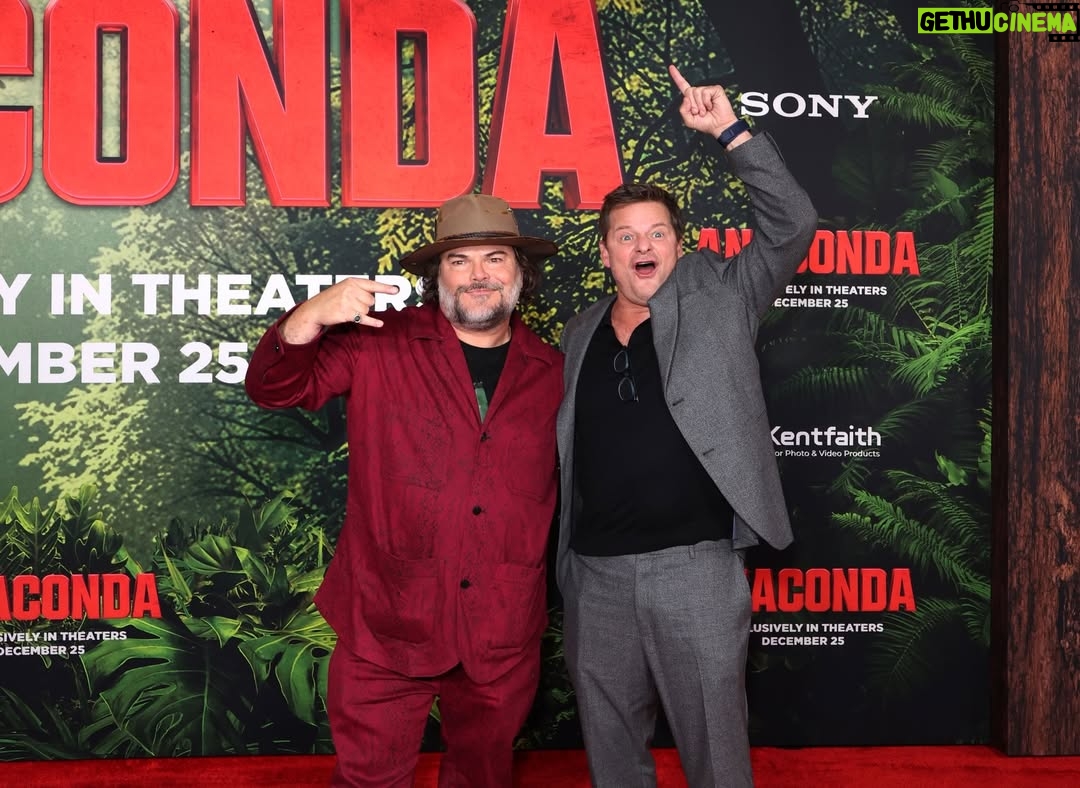 Thandiwe Newton - 4.6K Likes - Things got wild at the #AnacondaMovie World Premiere.

Don’t miss the holiday’s biggest comedy – in theatres this Christmas. Get tickets now.