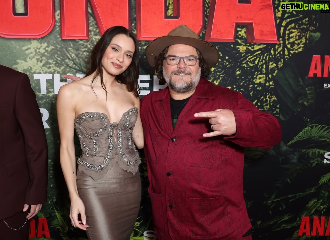 Thandiwe Newton - 4.6K Likes - Things got wild at the #AnacondaMovie World Premiere.

Don’t miss the holiday’s biggest comedy – in theatres this Christmas. Get tickets now.