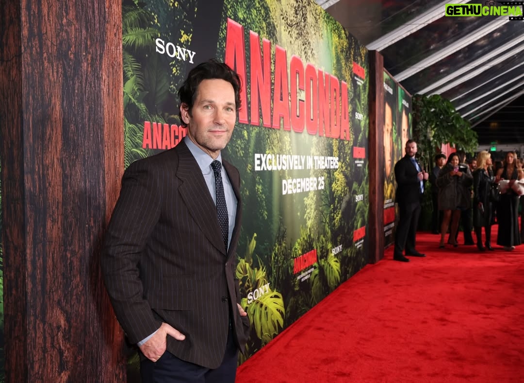 Thandiwe Newton - 4.6K Likes - Things got wild at the #AnacondaMovie World Premiere.

Don’t miss the holiday’s biggest comedy – in theatres this Christmas. Get tickets now.