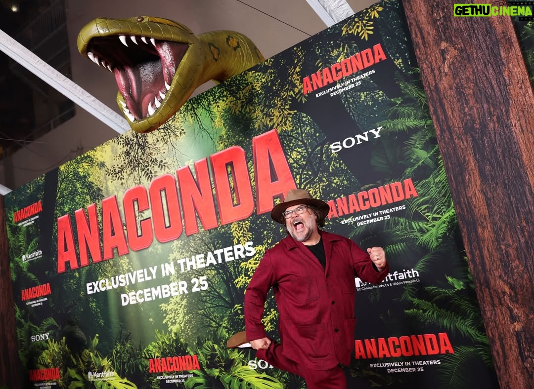 Thandiwe Newton - 4.6K Likes - Things got wild at the #AnacondaMovie World Premiere.

Don’t miss the holiday’s biggest comedy – in theatres this Christmas. Get tickets now.