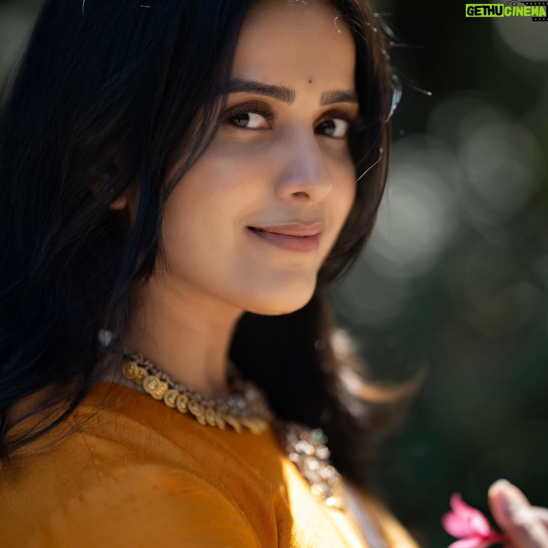 Thanuja Puttaswamy - 70.5K Likes - All my family dreams and prays for my well-being,
but my heart dreams only about our happiness and togetherness.
The love I share with my pyaars has no ending, it will stay with me for my entire lifetime 🤍✨

Outfit by  @threads_by_girija

#Thanuja #ThanujaPuttaswamy
#thanujaputtaswamy #actorthanujaputtaswamy
#thanujaputtaswamybb9