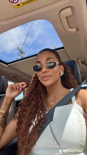 Thuany Raquel Instagram - Só presta atenção 💭

#pov #reflexão #pensamentos #pensamentododia #frase #thuanyaconselha #viral #conselho