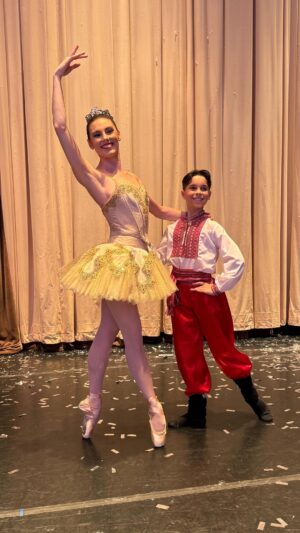 Tiler Peck Instagram - A little pre-show warm up with the ever so talented @ballet.spencer.c 🩰
One of my favorite things about Nutcracker guestings is getting to share the stage with so many talented students 😀
Dance inspo: @alexdwong
@westsideballet
#dance #dancer #ballet #ballerina #trend #dancetrend #trending #reel
