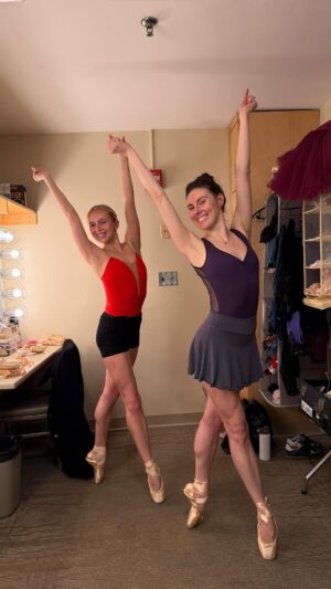 Tiler Peck Instagram - MJ beat ballet feet = 💃🏻
#dance #dancer #ballet #ballerina #michaeljackson #dancetrend #trend