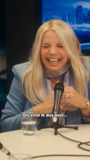 Tjitske Reidinga Instagram - Jaaaa bloopers π€£ π Hoeveel glazen zouden er gesneuveld zijn? #gooischevrouwen #drama #serie #bloopers
De Gooische Vrouwen zijn terug met nog meer glamour, liefde en chaos dan ooit. Cheryl, Claire, Anouk en Roelien proberen ieder hun weg te vinden in een fase van het leven waarin alles lijkt te veranderen. Maar of het nu gaat om carrière, kinderen, de liefde of hun vriendschap, blijft één ding hetzelfde: samen staan ze sterker.