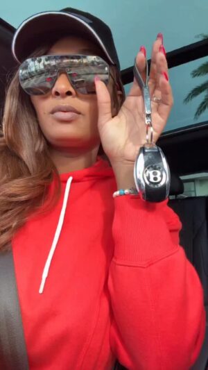 Toccara Jones Instagram - Red isn’t just a color — it’s a warning. I’m coming💋