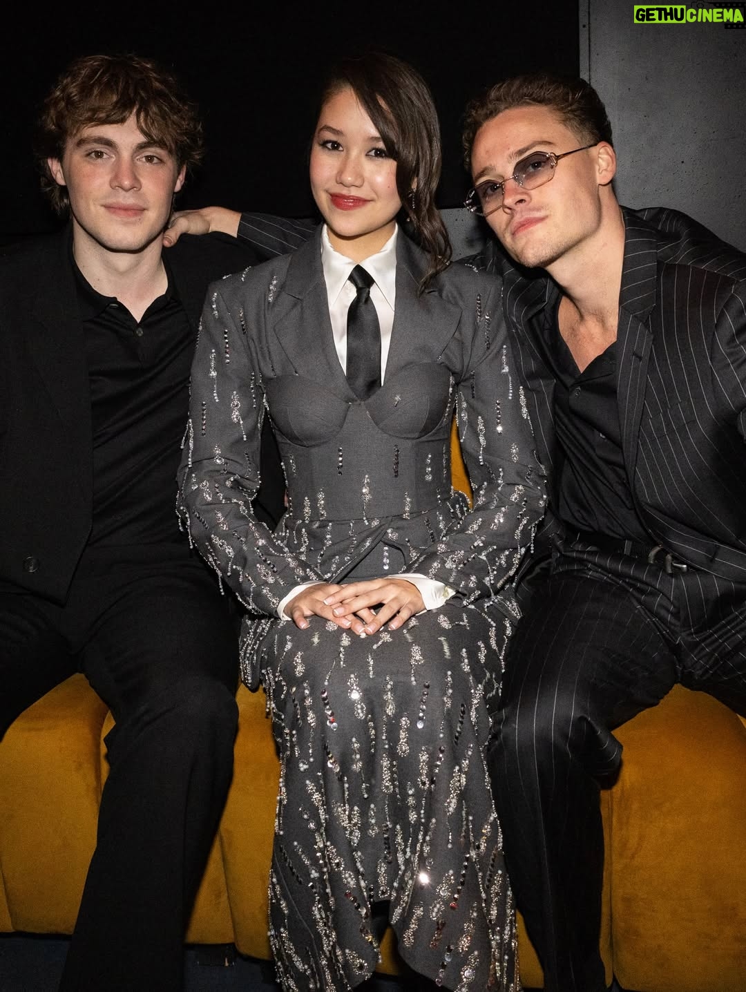Trinity Jo-Li Bliss - 30.8K Likes - Reception after Paris premiere. Most wonderful time!!! 
How did I do channeling my hero sister Sig’s looks?

Put on 3D glasses and watch Avatar: Fire and Ash on big screen Dec 19th! 🩵
@avatar @disney @disneyfr 

Styling @orettac 
Styling assistant @jesuisallegra_ 
Tailoring @_samanthamorgan 
Hair @miguelmartinperezldn 
Makeup @chykapuka