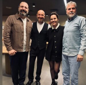 Tülin Özen Instagram - Bu aralar ve bi aralar #beethebest @podbee.media .. ve de bir gala @bkmonline #adile film ❤️ @caganirmak1 @baris.yildiz @_serhattutumluer @bilgesuakin @zfracr @cemrandir @berfin_eliif @candostb gujan ve de tabi @thismagicaldepression ❤️ ve de as always I Protest #iprotest