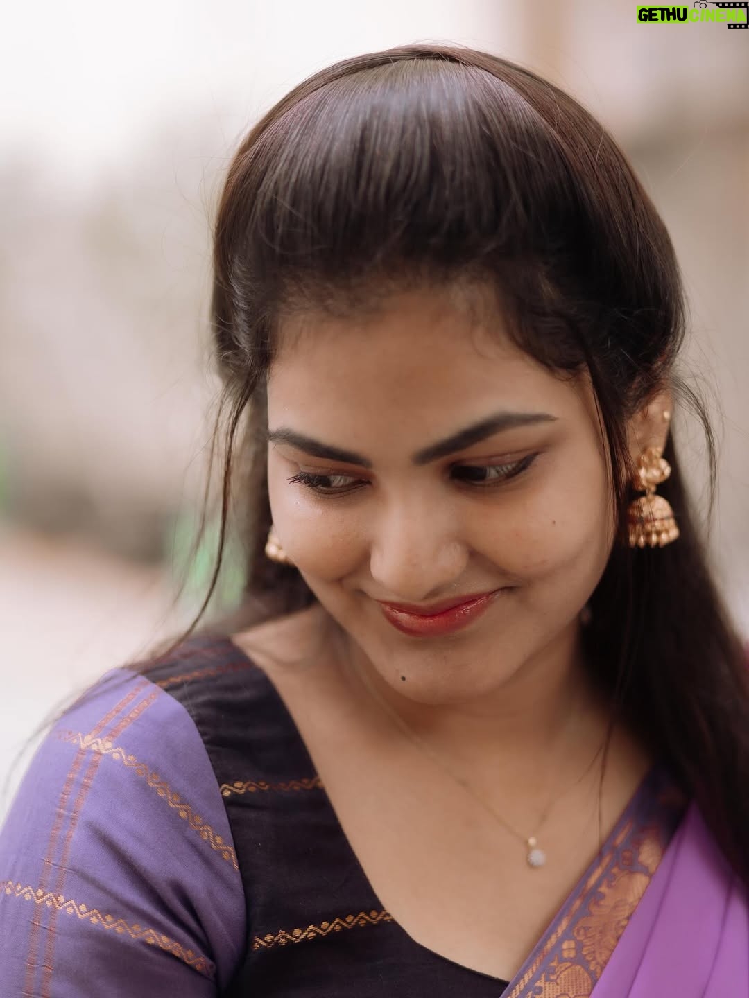 VJ Ezhilarasi - 7.8K Likes - 💜
.
.
Beautiful Half saree from @rd_collections_2023 🥰
