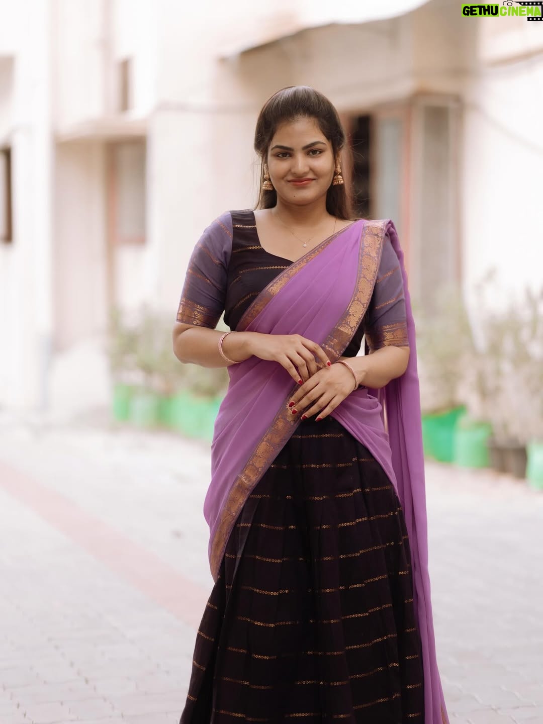 VJ Ezhilarasi - 7.8K Likes - 💜
.
.
Beautiful Half saree from @rd_collections_2023 🥰