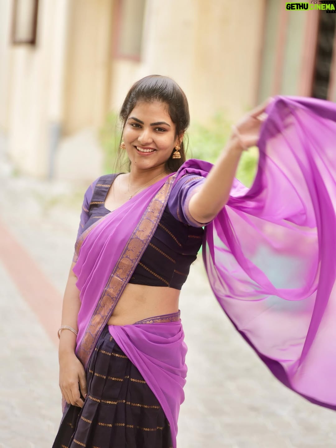 VJ Ezhilarasi - 7.8K Likes - 💜
.
.
Beautiful Half saree from @rd_collections_2023 🥰