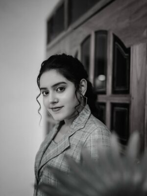 VJ Kalyani Instagram - Some very special moments... couldnt have asked for more:)
Gratitude is all i have 🙏
...
@victor_storys_ thankyou for this vicky:)
Muah: @revyz_makeover 
...
#prerelease #tour #host #nammatrichy #fun #vjkalyani🎤