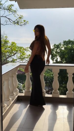 Vaibhavi Joshi Instagram - ✨ In a world where you can be anything, Be kind. ✨

#pretty #beauty #sunday #weekend #reel #sunday #vibes #nature #passion #trending #yogini #fitness #instareels #foryou #foryoupage #goodnight