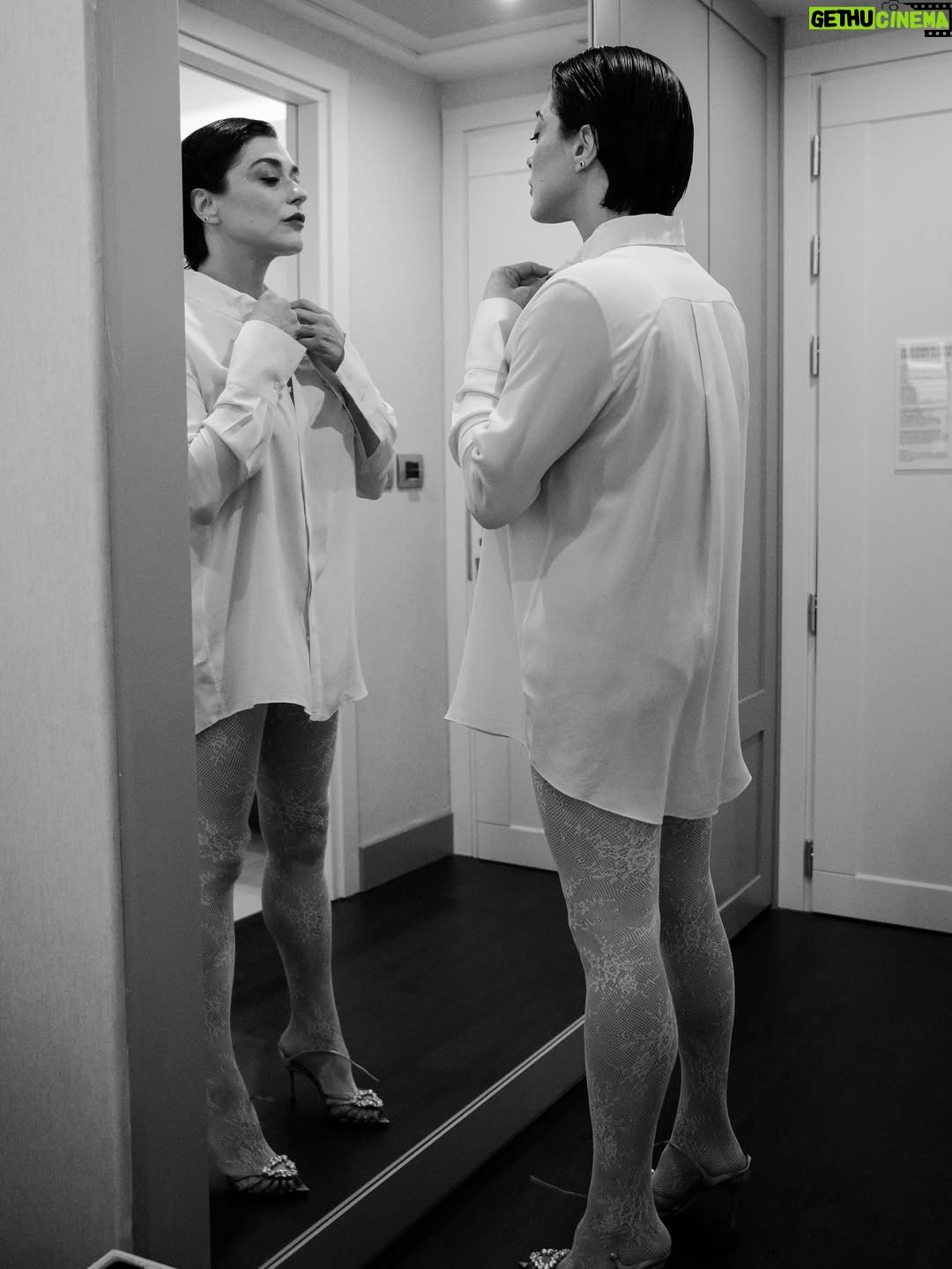 Valentina Lodovini - 9.9K Likes - about last night ✨️

@maxmara & @sergiorossi grazie.

Foto @kimmika 
Styled by @andreamassetti1978 
Make-up  @lauracasato per @simonebelliagency
Hair @silvia_massucci per @simonebelliagency
Nails @francesca_napolano_nails

#unafamigliasottosoprapremiere