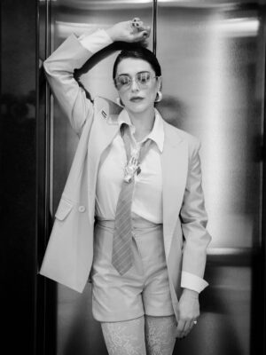 Valentina Lodovini Instagram - about last night ✨️

@maxmara & @sergiorossi grazie.

Foto @kimmika 
Styled by @andreamassetti1978 
Make-up  @lauracasato per @simonebelliagency
Hair @silvia_massucci per @simonebelliagency
Nails @francesca_napolano_nails

#unafamigliasottosoprapremiere
