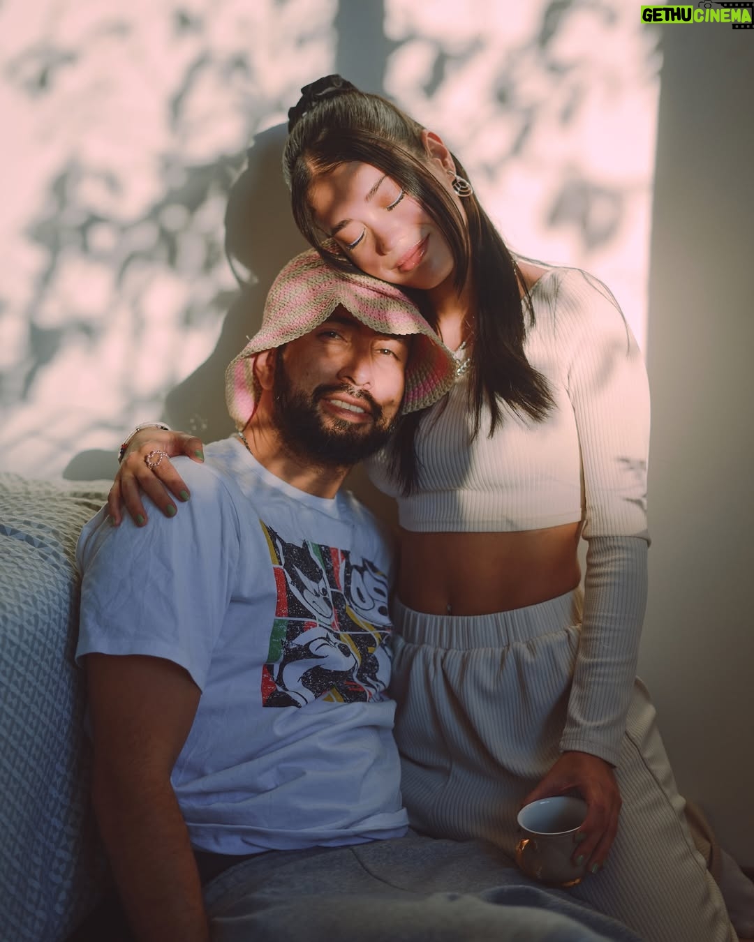 Valeria Emiliani - 4.1K Likes - Foticos con personas que están en mi ❤️
Portada: 📸 @zuanfilm
