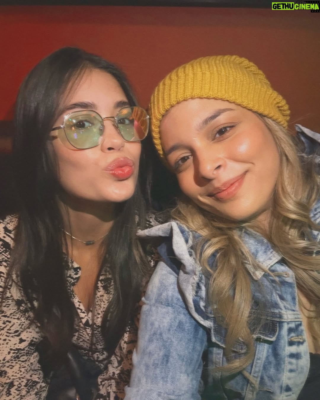Valeria Emiliani - 3.4K Likes - Momentos lindos, gente linda, días lindos ❤️✨( ignoren mis pelos de alfalfa 😂)
