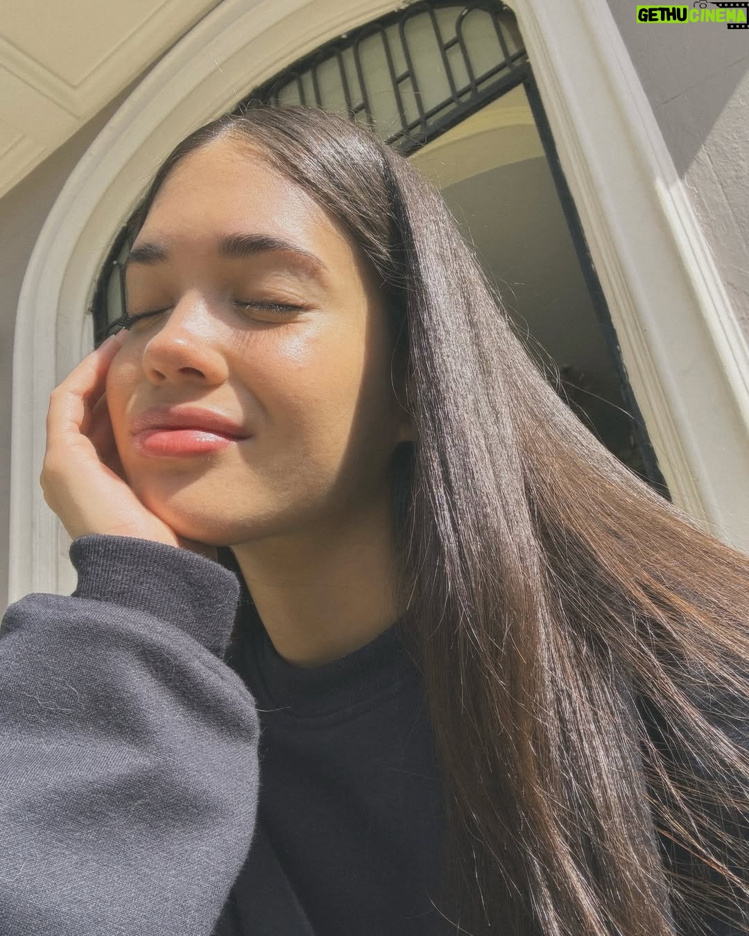 Valeria Emiliani - 3.4K Likes - Momentos lindos, gente linda, días lindos ❤️✨( ignoren mis pelos de alfalfa 😂)