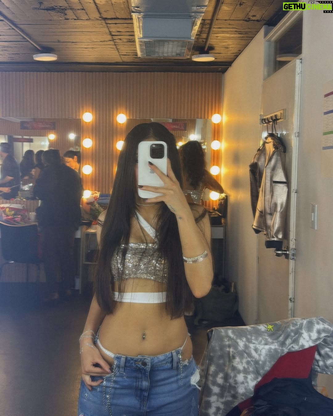 Valeria Emiliani - 3.4K Likes - Momentos lindos, gente linda, días lindos ❤️✨( ignoren mis pelos de alfalfa 😂)