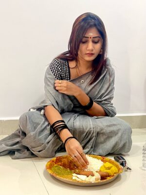 Vasanthi Krishnan Instagram - 🙏🏻🙏🏻❤️❤️🙏🏻🙏🏻
.
.
.
.
.

#instagram #instamood #instalike #ayyapa #swami #instastyle #postivevibes #feeling #loved #lovedones❤️ #love #inspiration #good #vibes #cutest #viralvideo #trendy