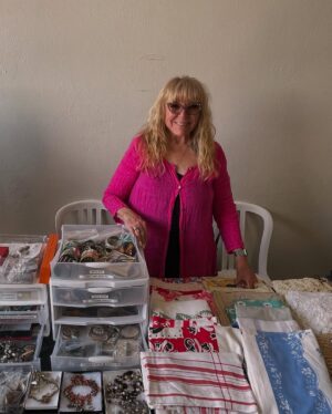 Ve Neill Instagram - Come to the @craftyglamsquad Iatse sale at local 80 in Burbank!!!!