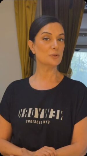 Veda Yurtsever Instagram - 25 Kasım Kadına Yönelik Şiddete Karşı Uluslararası Mücadele Günü yaklaşırken, “Hepimizin Sözü Var” diyerek dayanışma kampanyası başlattık. 

Sevgili Veda Yurtsever’in gönderdiği video bu çağrının ilk adımı oldu.💜Şimdi söz sizde; başlattığımız dayanışma çağrısını büyütüyoruz.

Şiddete karşı ses çıkaran, susmayan, mücadeleyi omuzlayan tüm kadınlarla ve LGBTİ larla yan yanayız.

Bu videoda yükselen her söz, yalnızca bir ses değil; yok sayılmaya çalışılan hayatların, adaletsizliğe karşı direnenlerin nefesidir.✌️

Bu 25 Kasım’da da sesimizi çoğaltıyoruz. Hepimizin Sözü Var. Kadınlar için, LGBTİ lar için, tüm hak ihlallerine uğrayanlar için;

Eşitliğin, adaletin ve özgürlüğün sesini birlikte çoğaltıyoruz.

#25kasımkadınayönelikşiddetekarşıuluslararasımücadelegünü 
#DayanışmaKampanyası
#HepimizinSözüVar
#kadındayanışmasıyaşatır 
#kadındayanışması 
#dakahder 
#rosaluxemburg