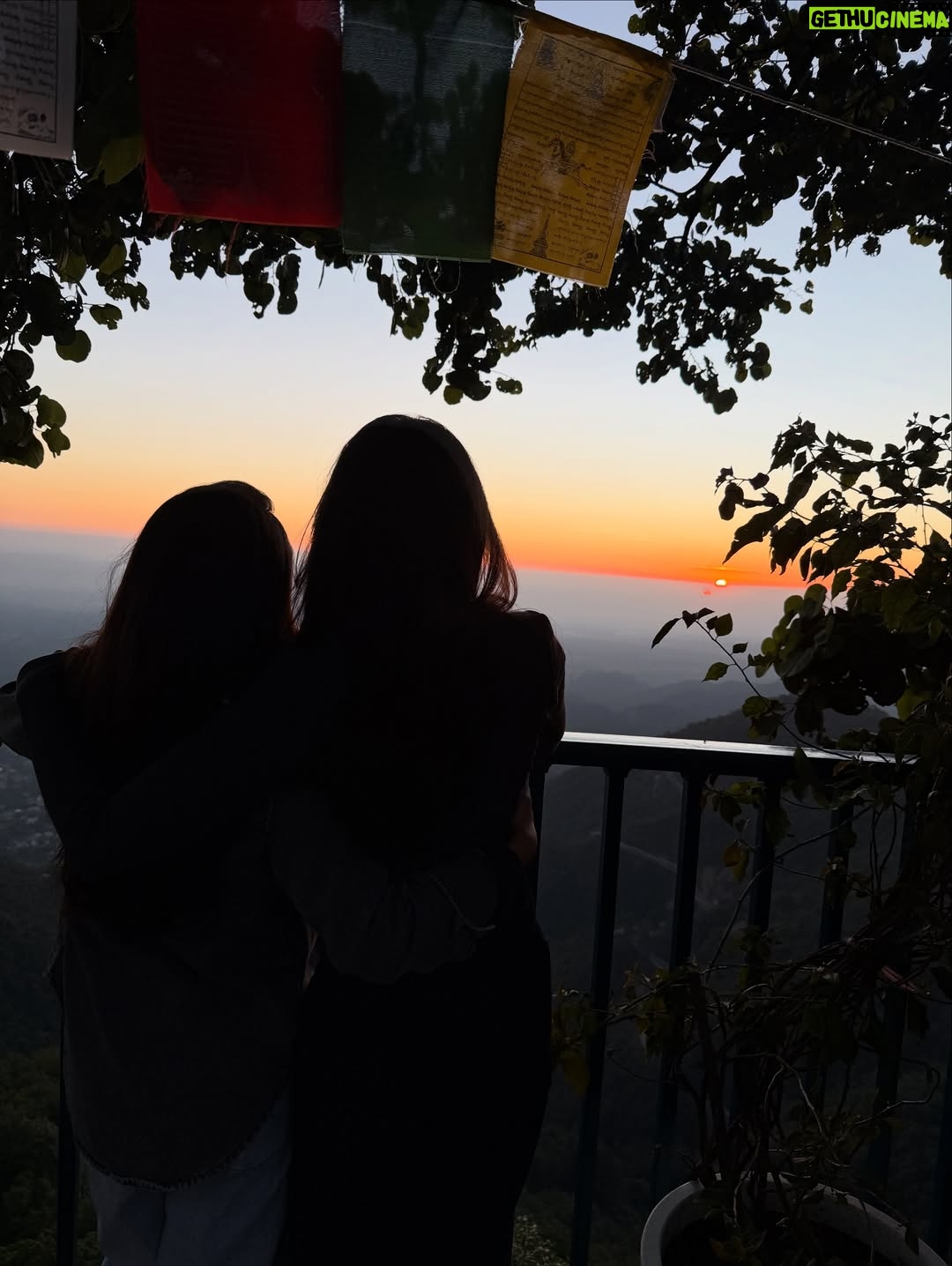 Vedika Pinto - 55.2K Likes - Pahadi Dump 🏔️