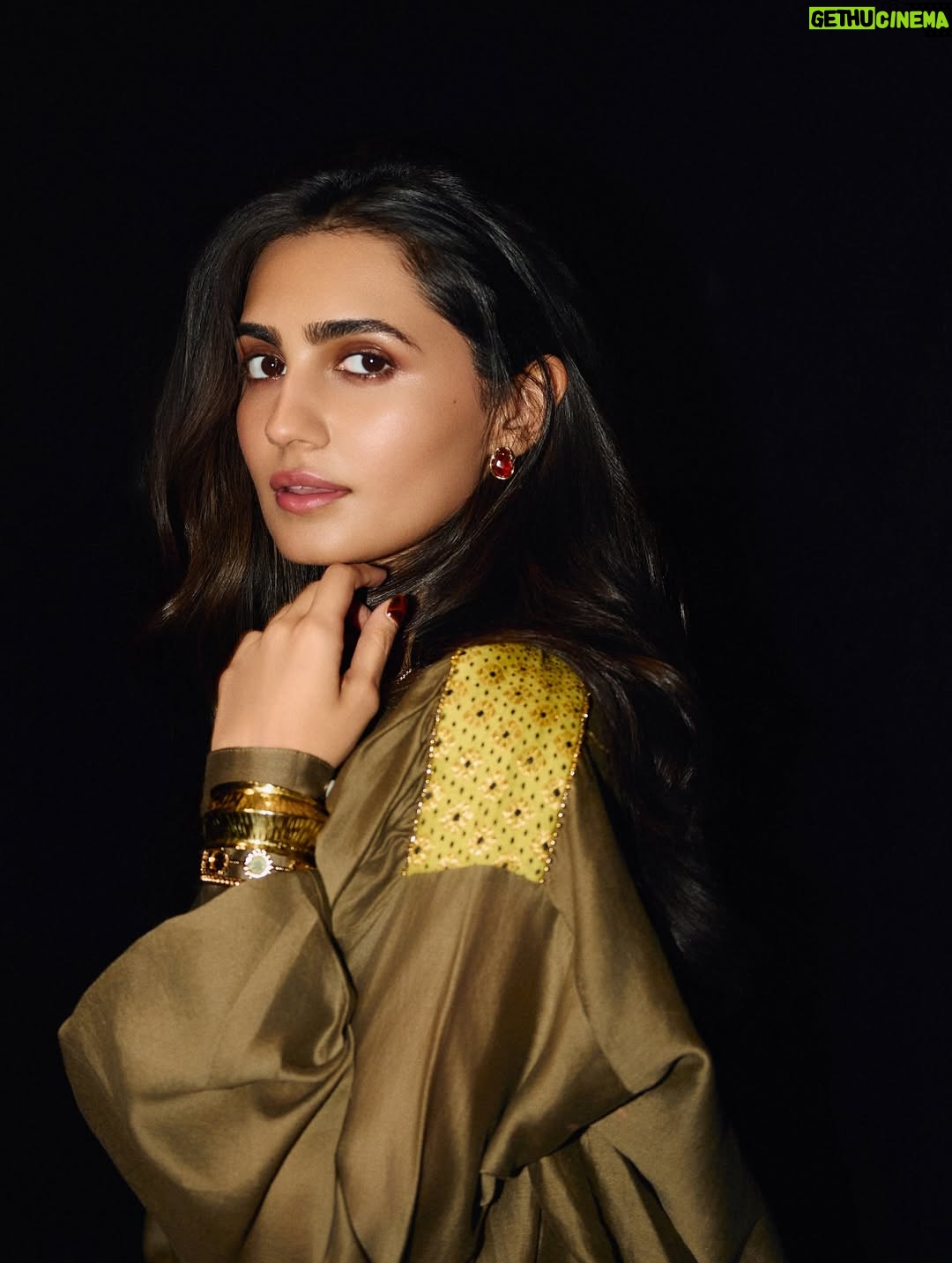 Vedika Pinto - 23.8K Likes - Rinku Rani in @re_ceremonial ✨

Nishaanchi 1 & 2 on @primevideoin , dekha kya? 

Styled by @dhruvadityadave  Jewellery @amamajewels 
Shot by @_psudo_ 
Make up @mitavaswani 
Hair @kamaldeepss