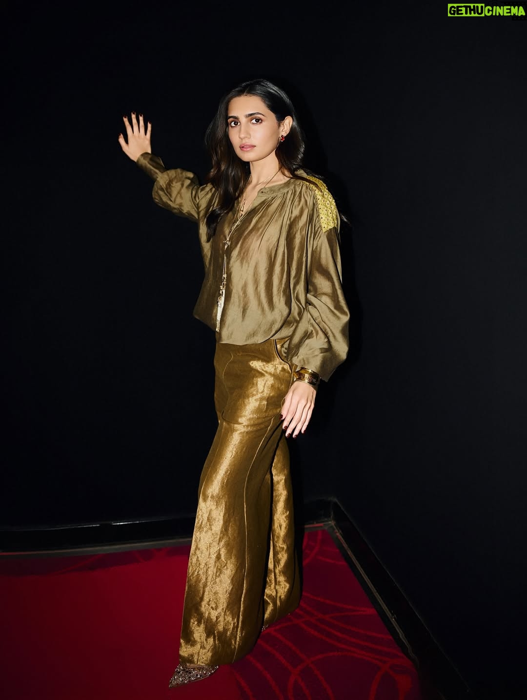 Vedika Pinto - 23.8K Likes - Rinku Rani in @re_ceremonial ✨

Nishaanchi 1 & 2 on @primevideoin , dekha kya? 

Styled by @dhruvadityadave  Jewellery @amamajewels 
Shot by @_psudo_ 
Make up @mitavaswani 
Hair @kamaldeepss