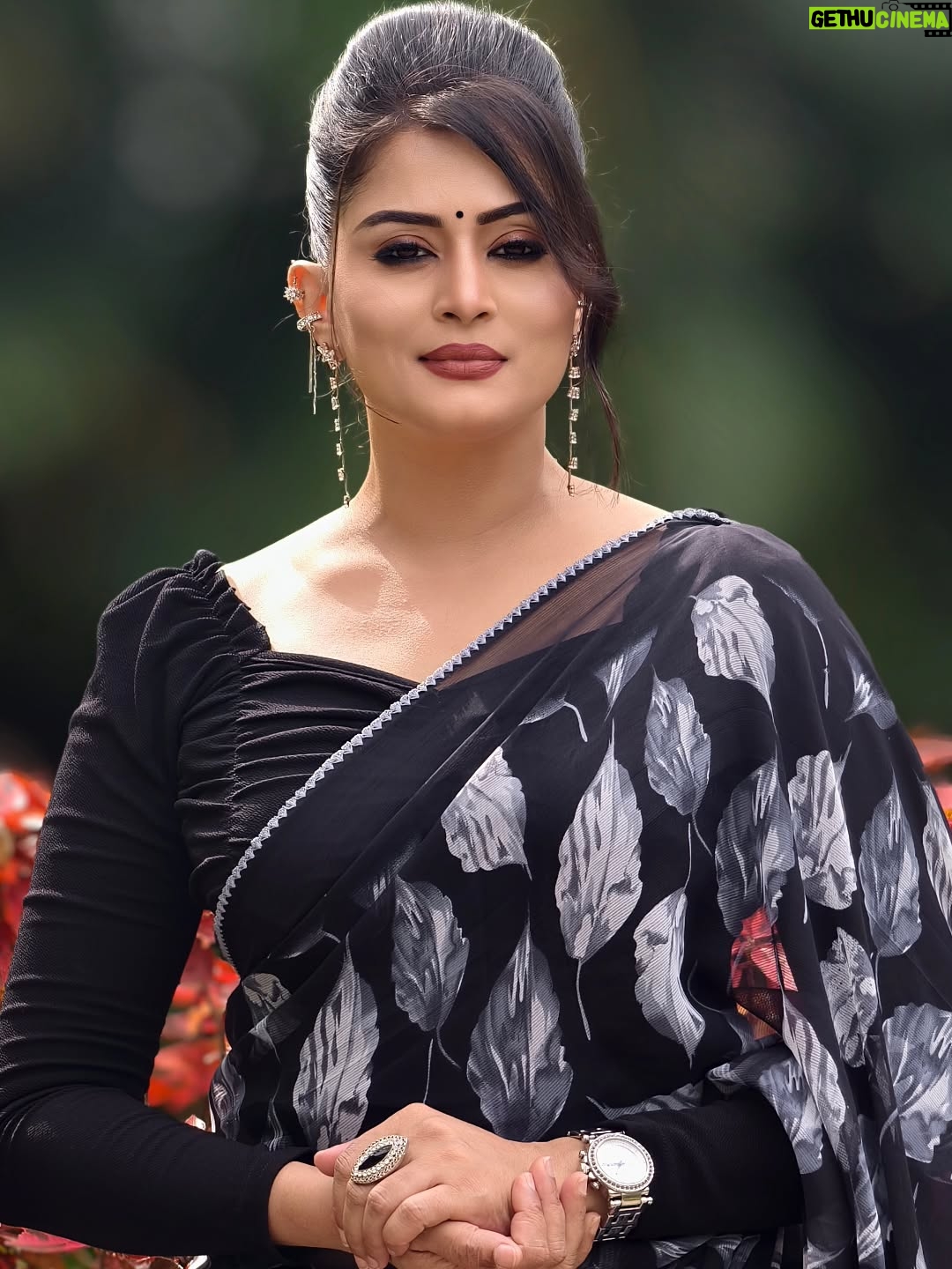 Veena Ponnappa - 3.7K Likes - @veena_ponnappa_vnaa ❤️

"When you have a dream, you’ve got to grab it and never let go.” 💖

#veenaponnappa #veena #sandalwood #nammabengaluru #kannadaactress #workmode #instagram #InstaBeauty #eleganceinblack #confidentvibes #ootd #photoshoot #boldandbeautiful #styleinnature #powerfulvibes #portraitperfection #blacklover #frock #elegancepersonified #frocklove #beyourownkindofbeautiful#kannadaactresses😲😲 #teluguactress
