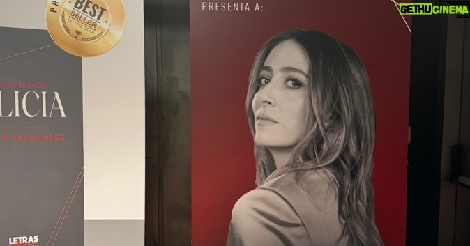 Verónica Orozco - 15K Likes - Alicia♥️ 

Gracias!!!

@netflixcolombia @netflix @estudiosrcn