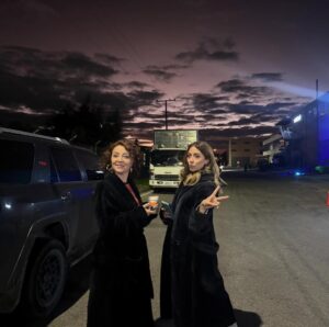 Verónica Orozco Instagram - El multiverso de Alicia♥️ #simplementealicia con un equipo soñado! Ya la están viendo? Leo sus opiniones! Cuenten chismes!
@netflixcolombia @netflix