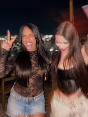 Victoria Macan Instagram - dump aleatório com um pouquinho de tudo que eu amo 🩷🌈✨
cês preferem o queeeeee??