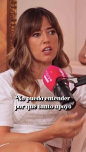 Victoria Martín Instagram - Sigue triunfando lo de toda la vida: BBC. Bodas, bautizos, comuniones. Rajamos de todo esto con @nuriasecret que es una persona listísima y divertida. Solo en @podimo_es