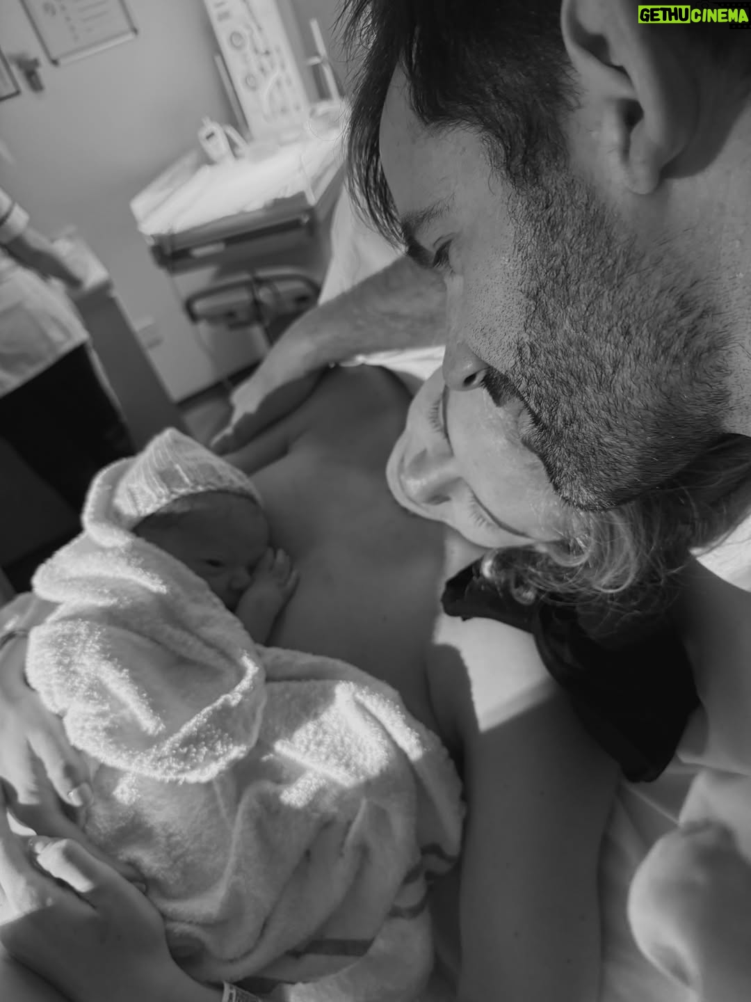 Victoria Spence - 17.5K Likes - Not even a lifetime of dreaming could prepare me for how precious meeting you would feel 😭

17.12.25🤍